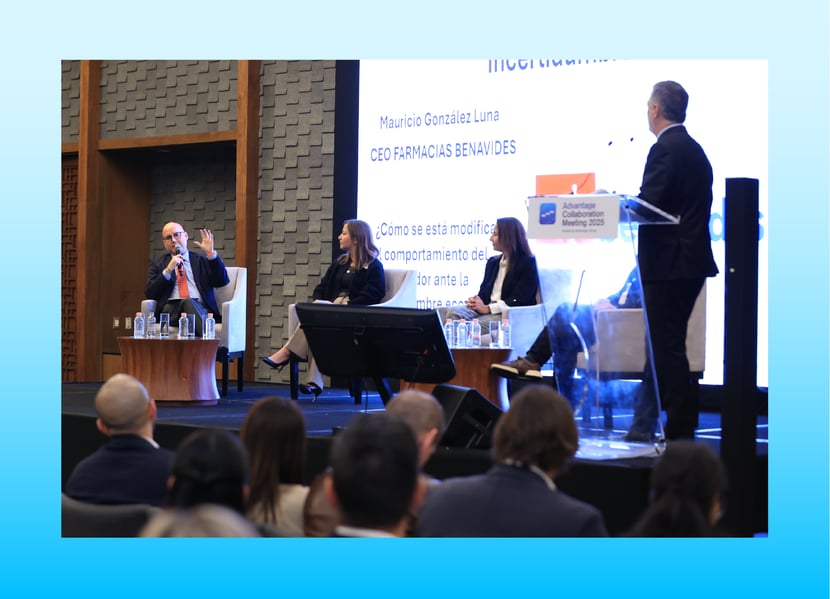 Panel de liderazgo durante el Advantage Collaboration Meeting 2025 con ejecutivos del sector retail y consumo